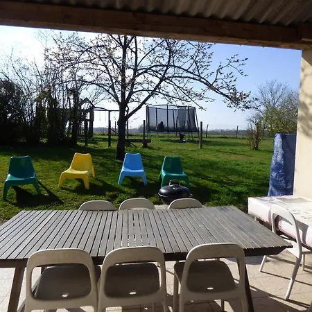 Manola Avec Piscine Couverte A 150m Casa rural *
